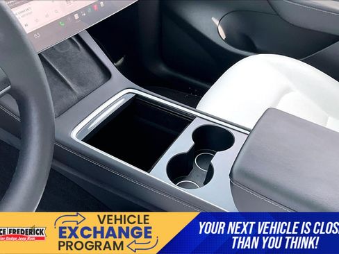 Used 2022 Tesla Model Y Performance AWD/4WD image 14