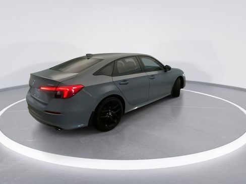 Used 2024 Honda Civic Sport image 4