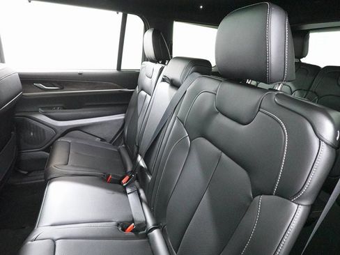 New 2025 Jeep Grand Cherokee L Limited w/ Luxury Tech Group II image 26