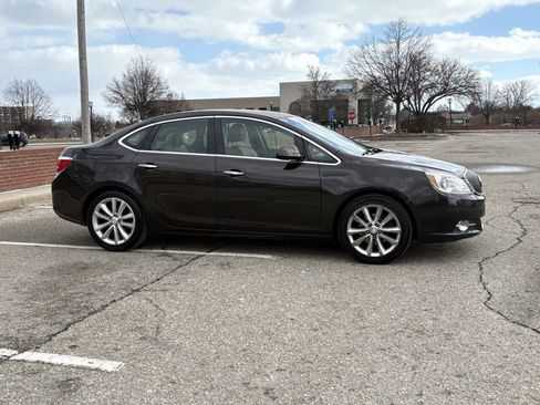 Used 2013 Buick Verano FWD image 31