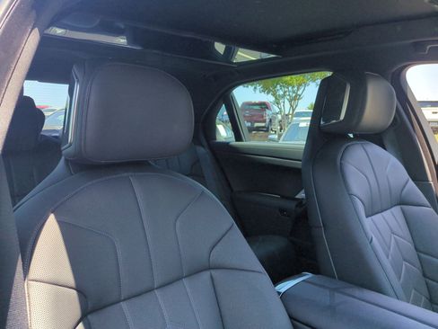 Certified 2025 BMW 760i xDrive w/ Luxury Rear Seating Package AWD/4WD image 34