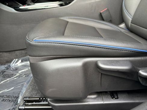 Used 2025 Buick Envista Sport Touring image 23