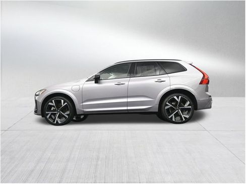 New 2026 Volvo XC60 T8 Ultra AWD/4WD image 22