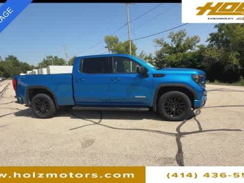 Certified 2022 GMC Sierra 1500 Elevation w/ LPO, Elevation Black Package AWD/4WD image 9