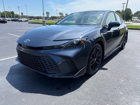 New 2026 Toyota Camry SE FWD image 6