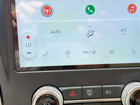 Used 2024 Ford Edge SEL w/ Convenience Package image 24