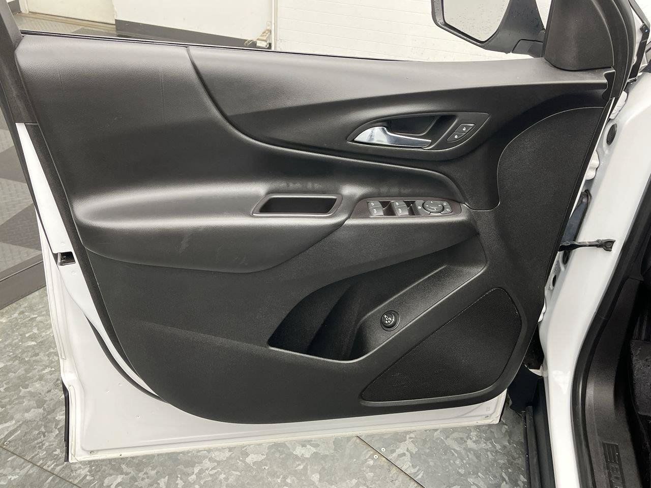 Used 2018 Chevrolet Equinox LT AWD/4WD image 6