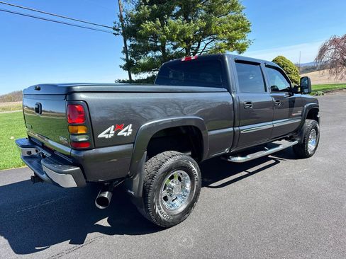 Used 2005 GMC Sierra 2500 SLE w/ Heavy-Duty Power Package image 7