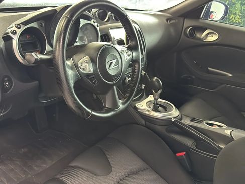 Used 2016 Nissan 370Z Coupe RWD image 13