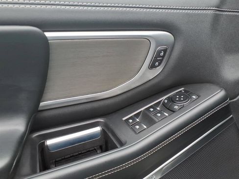 Used 2025 Ford Expedition Max Platinum image 7