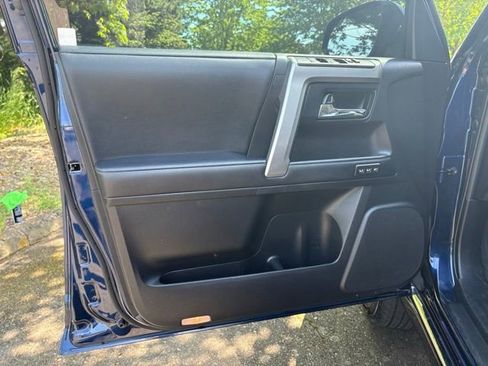 Used 2024 Toyota 4Runner Limited AWD/4WD image 11