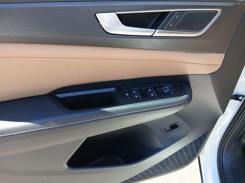 New 2026 Volkswagen Atlas Cross Sport SEL R-Line image 11