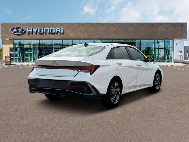 New 2025 Hyundai Elantra SEL FWD image 7