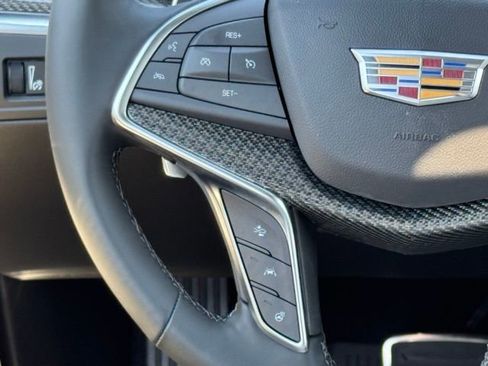 New 2025 Cadillac XT5 Sportv w/ LPO, Floor Liner Package image 27