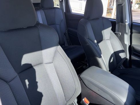 Used 2023 Subaru Ascent Premium image 7