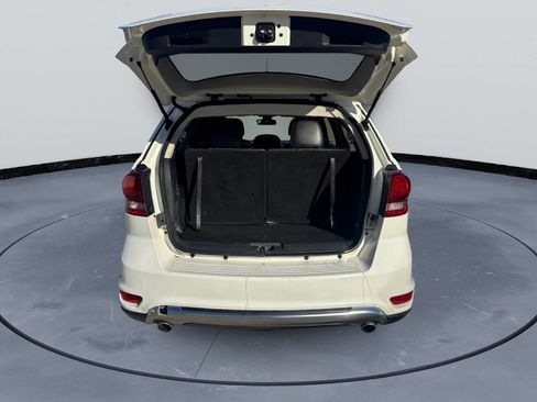 Used 2019 Dodge Journey Crossroad image 9