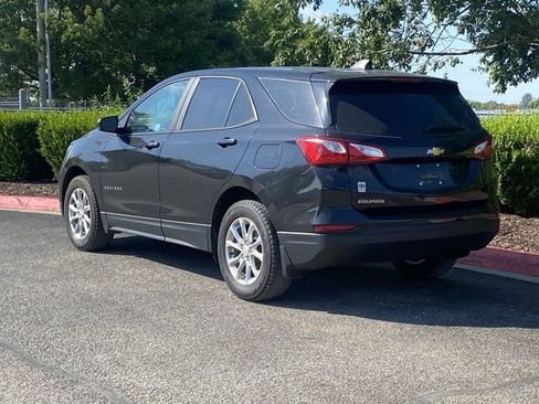 Used 2020 Chevrolet Equinox LS w/ LPO, Floor Liner Package FWD image 3