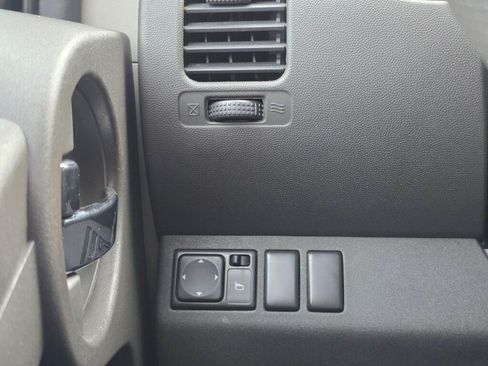 Used 2009 Nissan Xterra SE AWD/4WD image 27