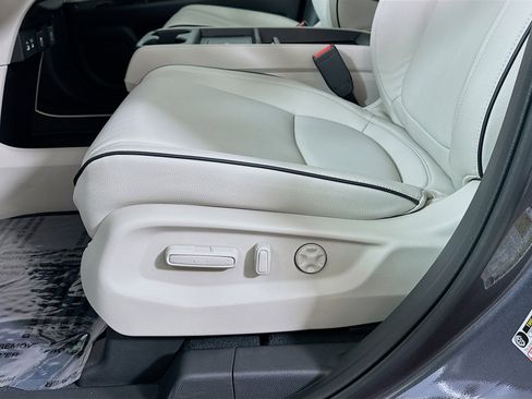 New 2026 Honda Odyssey Touring image 18