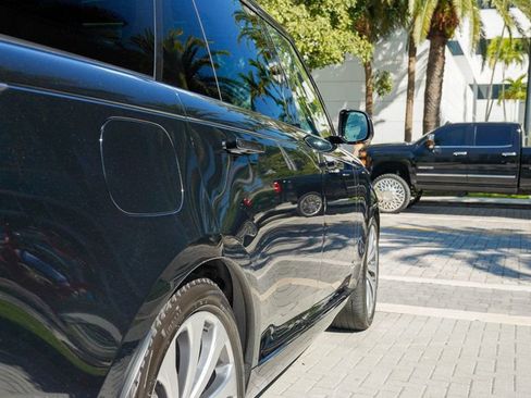 Used 2023 Land Rover Range Rover Long Wheelbase Autobiography image 23