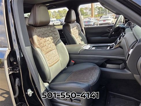 Used 2025 Nissan Armada Platinum image 21