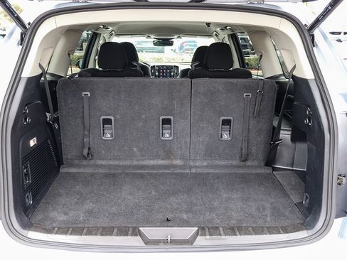 Certified 2025 Subaru Ascent Premium AWD/4WD image 31