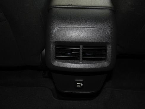 Used 2020 Chevrolet Equinox LT FWD image 17