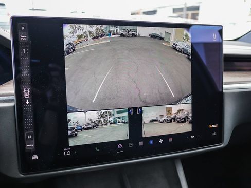 Used 2023 Tesla Model X AWD/4WD image 28