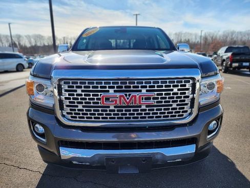 Used 2019 GMC Canyon Denali image 2