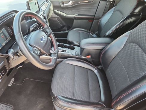 Certified 2023 Ford Escape ST-Line image 9