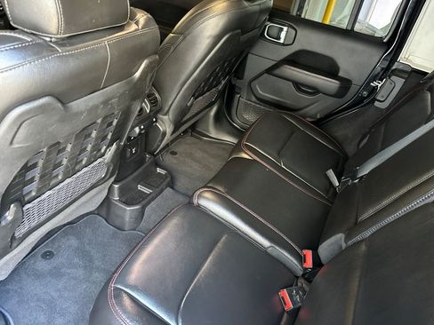 Used 2021 Jeep Wrangler Unlimited Rubicon w/ Uconnect 4C Nav & Sound Group AWD/4WD image 13