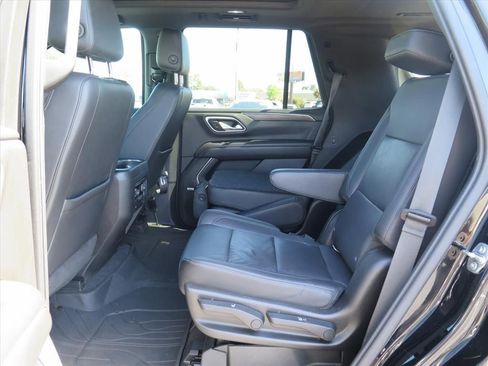 Used 2021 Chevrolet Tahoe Z71 w/ Z71 Signature Package AWD/4WD image 24