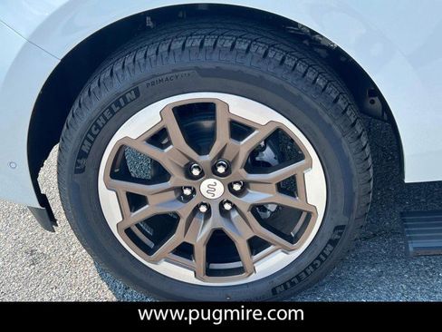 New 2025 Ford Expedition Max King Ranch image 11