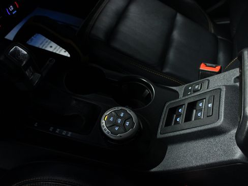 Used 2023 Ford Bronco Badlands AWD/4WD image 23