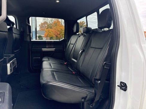 Used 2019 Ford F150 Lariat w/ Trailer Tow Package image 9