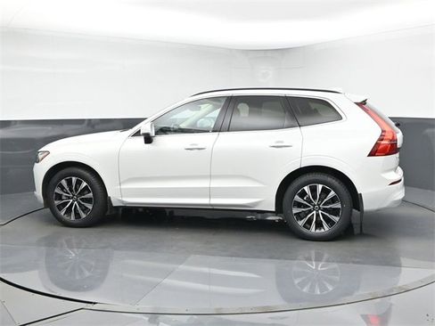 Used 2023 Volvo XC60 B5 Core w/ Climate Package image 5