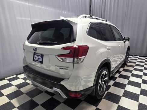 Used 2023 Subaru Forester Touring AWD/4WD image 3
