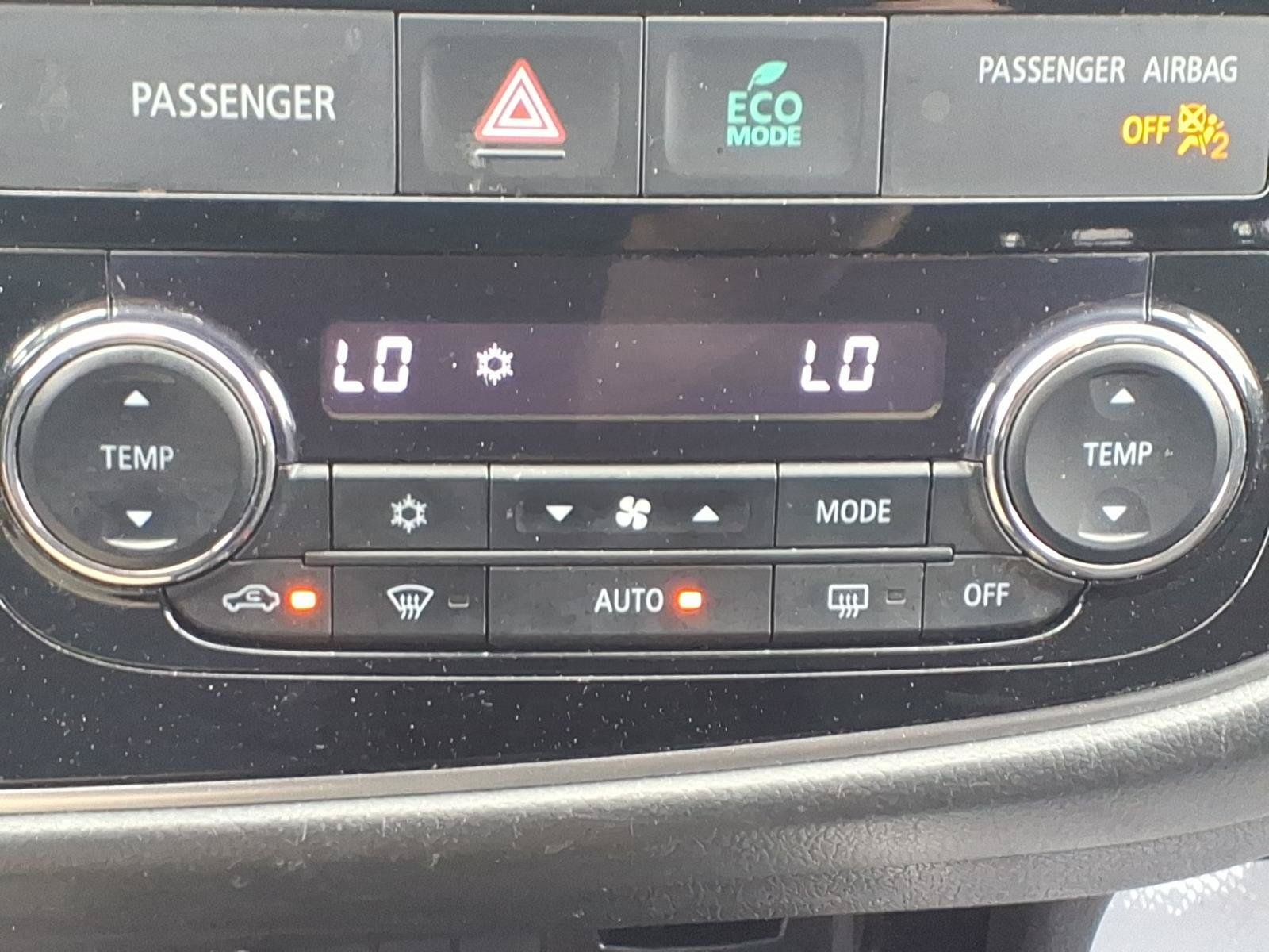 Used 2017 Mitsubishi Outlander SE AWD/4WD image 23