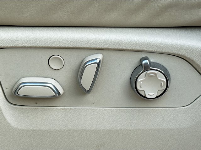 Used 2024 Cadillac Escalade Sport Platinum AWD/4WD image 28