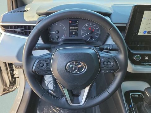 Used 2025 Toyota Corolla SE FWD image 27