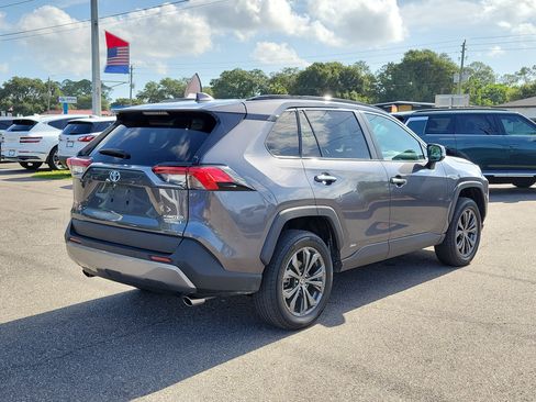 Used 2022 Toyota RAV4 Limited AWD/4WD image 6