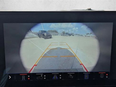 Used 2024 GMC Hummer EV 3X w/ LPO, Illumination Package image 14