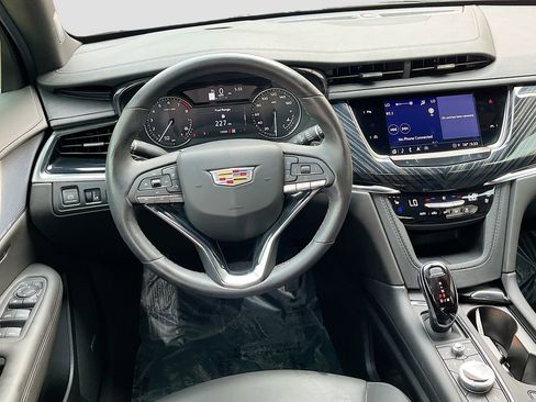 Used 2024 Cadillac XT6 Premium Luxury w/ LPO, Floor Liner Package AWD/4WD image 23