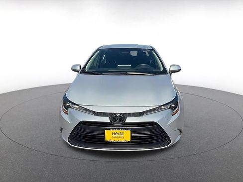 Used 2025 Toyota Corolla LE FWD image 4