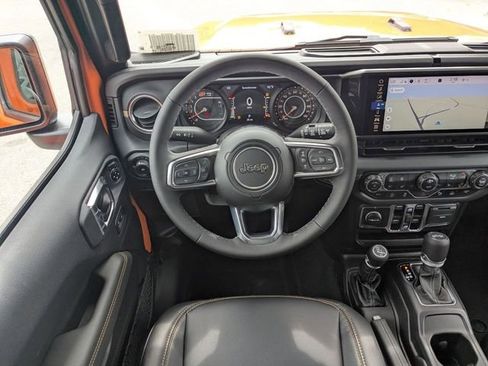 New 2025 Jeep Wrangler Unlimited Sahara AWD/4WD image 32