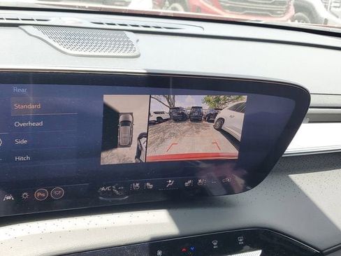 New 2026 Buick Enclave Avenir w/ Super Cruise Package FWD image 22