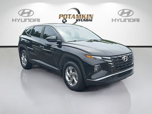 Used 2024 Hyundai Tucson SE AWD/4WD image 3