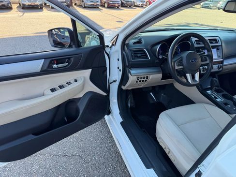 Used 2015 Subaru Legacy 2.5i Premium image 12
