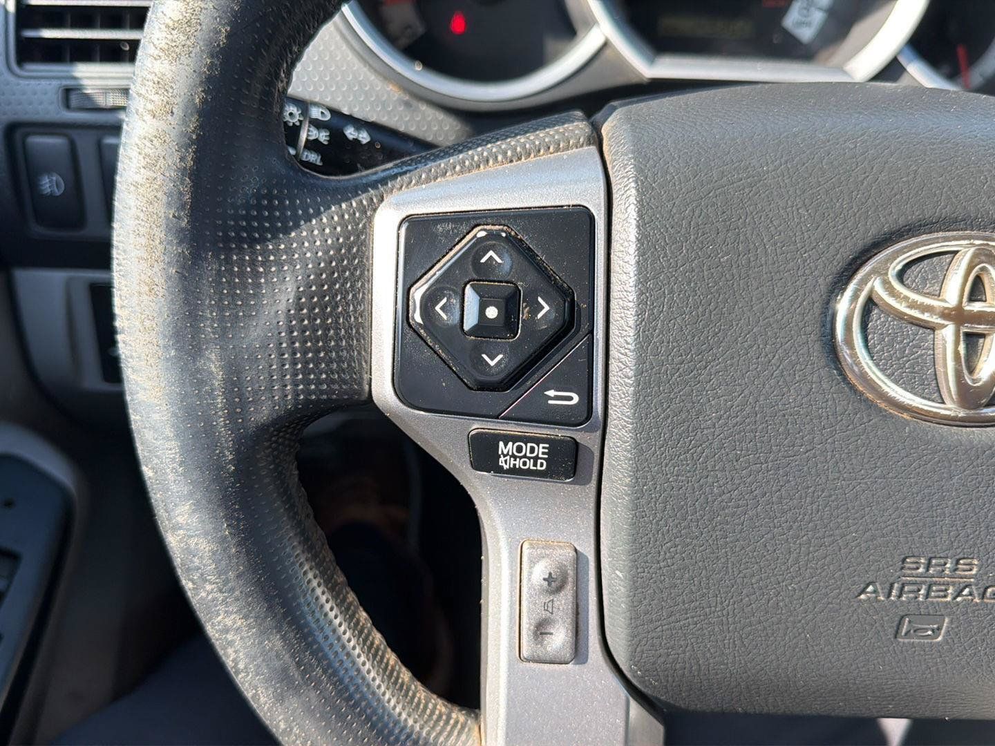 Used 2014 Toyota Tacoma 4x4 Double Cab w/ SR5 Package image 16
