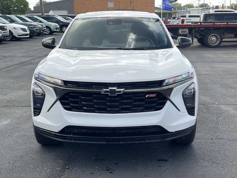 Used 2024 Chevrolet Trax RS w/ Driver Confidence Package FWD image 8